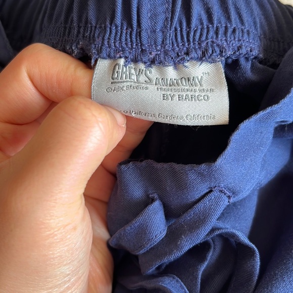 EUC 3 PIECE SCRUB SET GREYS ANATOMY navy blue set size XS - Picture 9 of 9